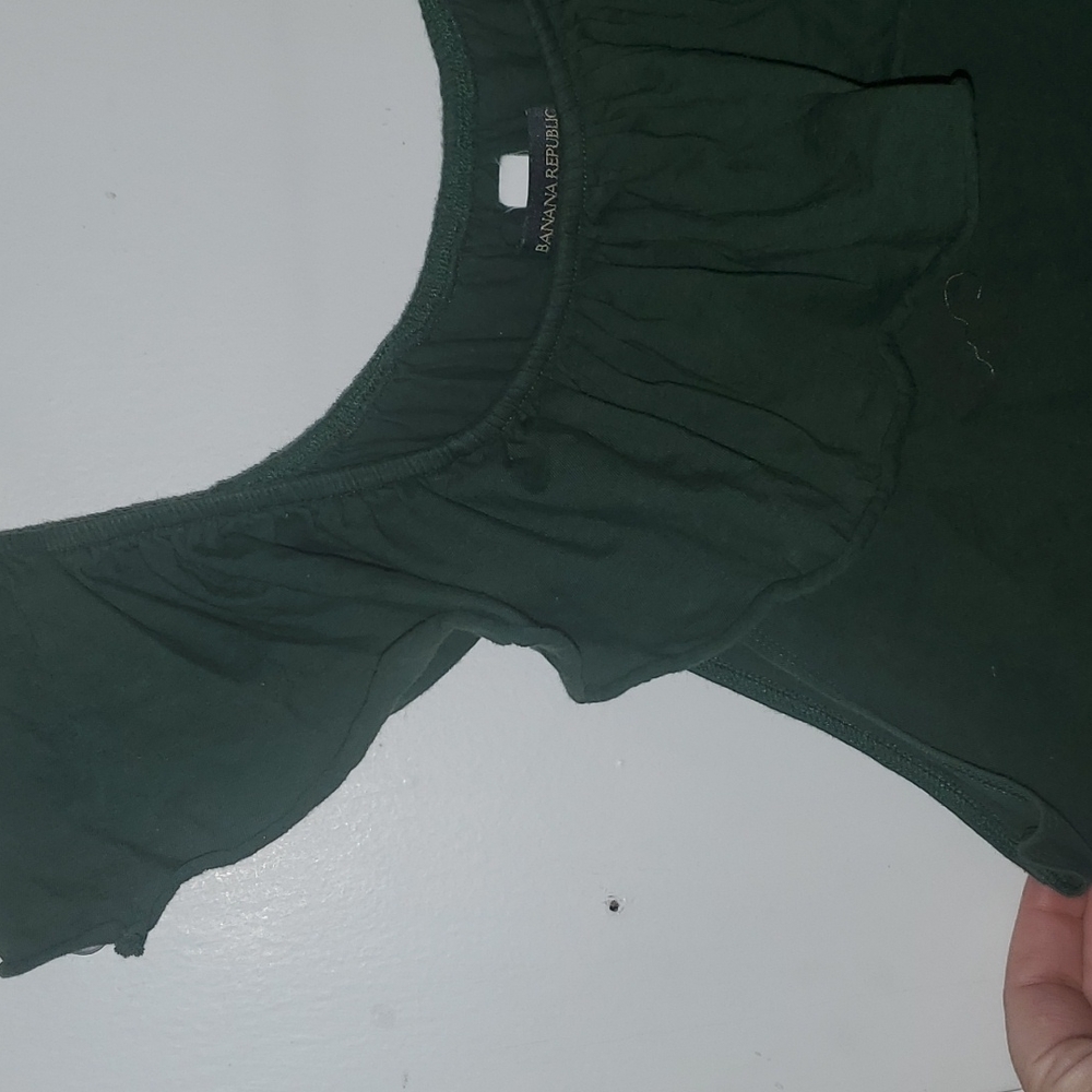 Green top - Picture 2 of 4